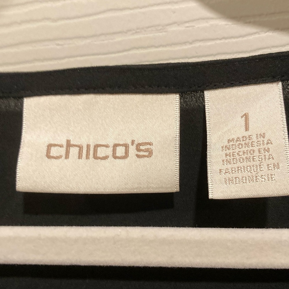 Chico’s Black and White Women's Top - Picture 2 of 5